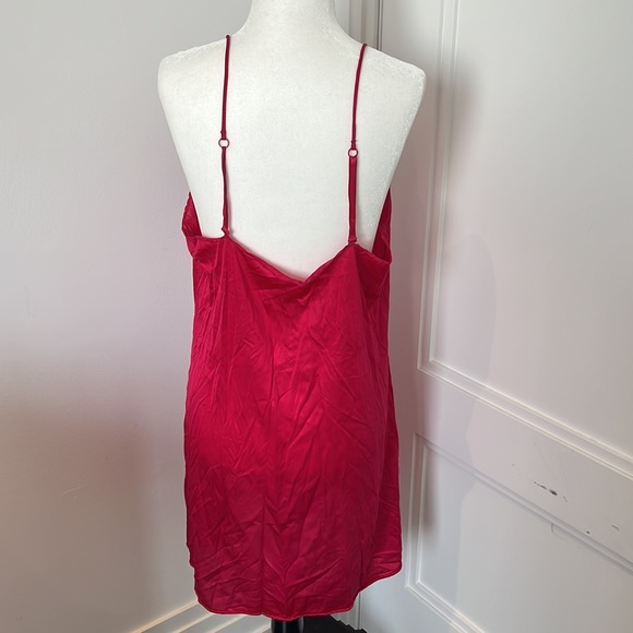 Fuschia vanity fair slip - Picture 4 of 4